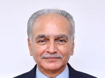 Dr Ravindra H. Dholakia